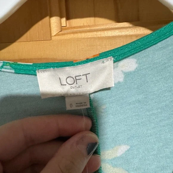 Loft dress - Picture 2 of 3